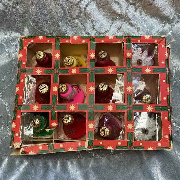 Vintage set of 10 glass bell ornaments and 2 glass balls
Christmas Classics - Picture 2 of 16